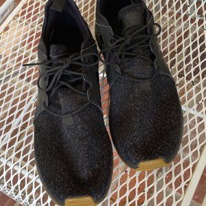 Pair of Men's Casual Lightweight Adidas Shoes Size 12